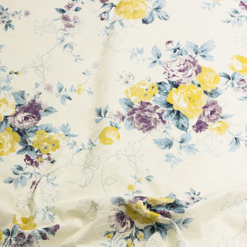 Пролетен текстилен материал